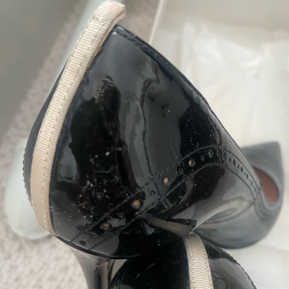 SJP Black Patent Leather striped Women's Pumps - Picture 9 of 10